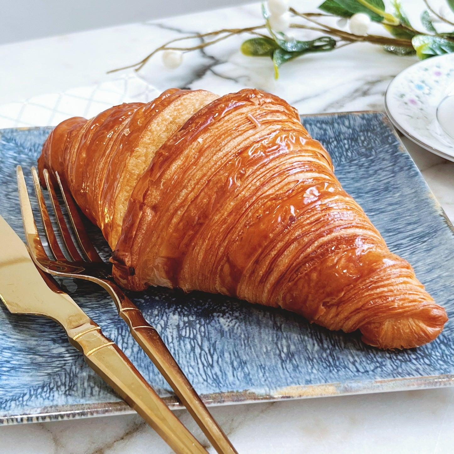 Croissant parisien de mantequilla