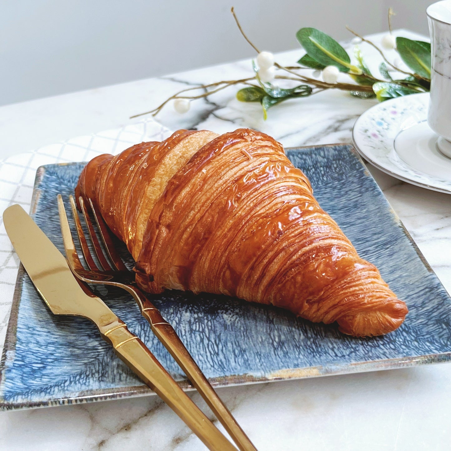 Croissant parisien de mantequilla