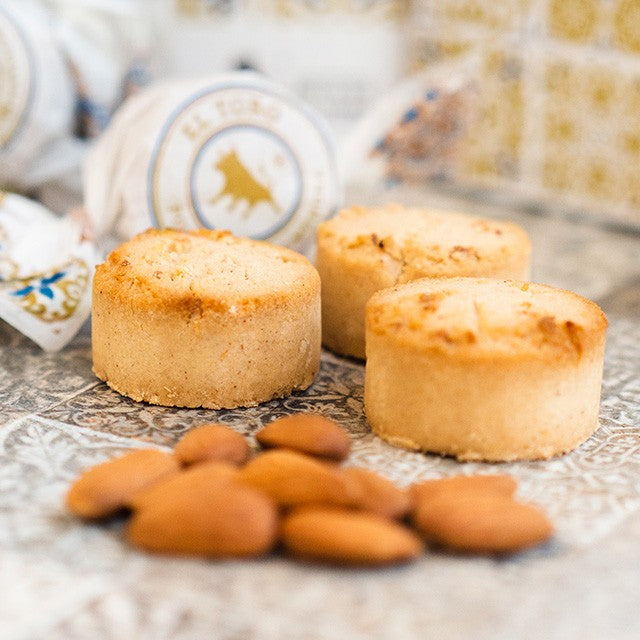 Polvorones de almendra El Toro